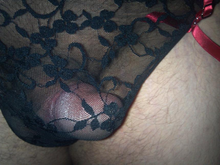 i like to wear the womans sexy panties sometimes